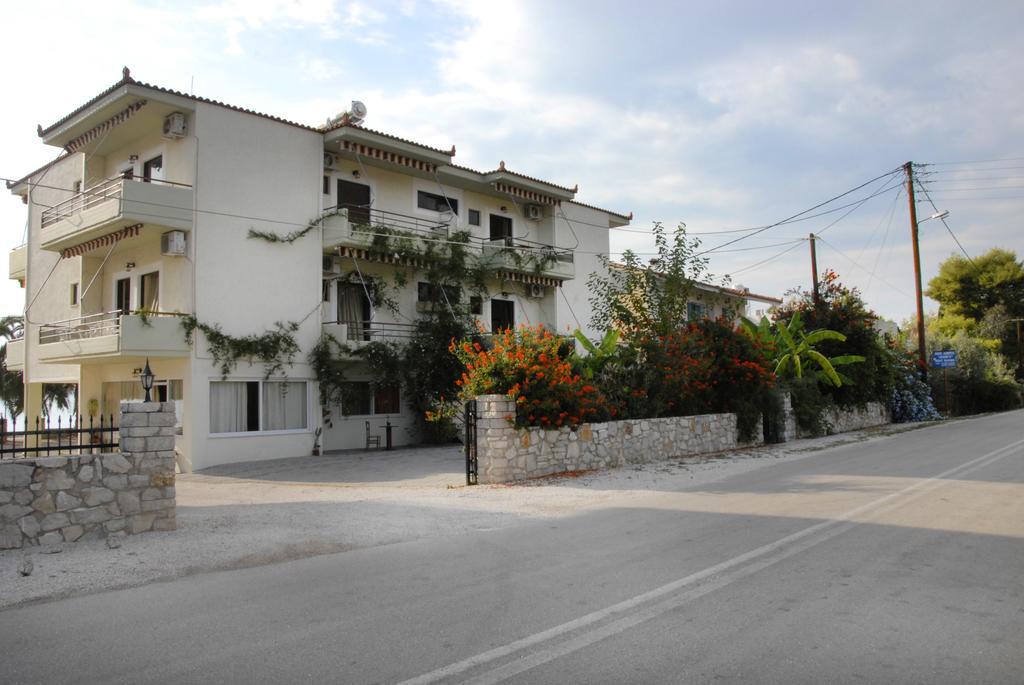 Apartamento 'Αγριοι Λιμένες Iria Exterior foto